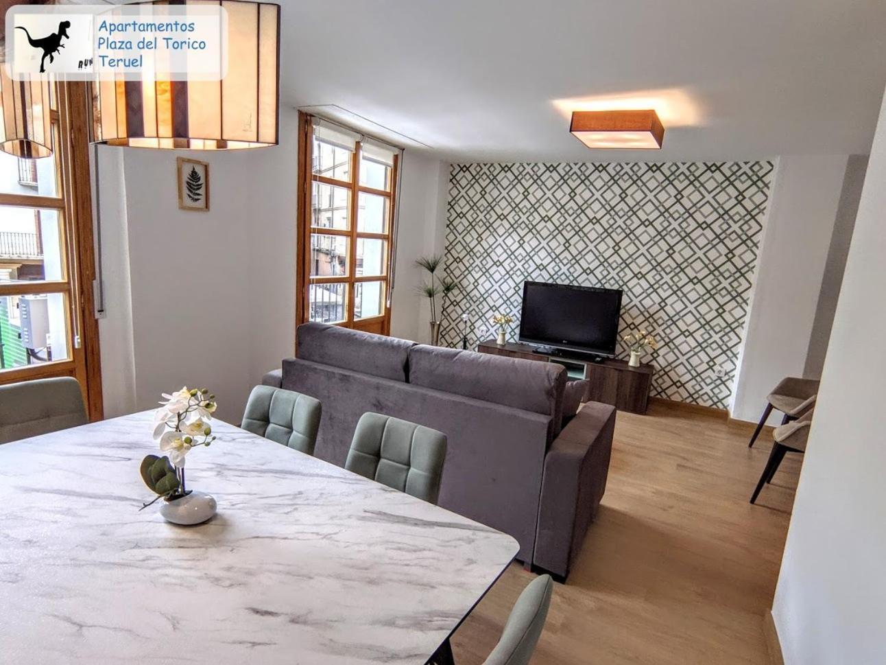 Apartamentos Plaza Del Torico Teruel Dış mekan fotoğraf