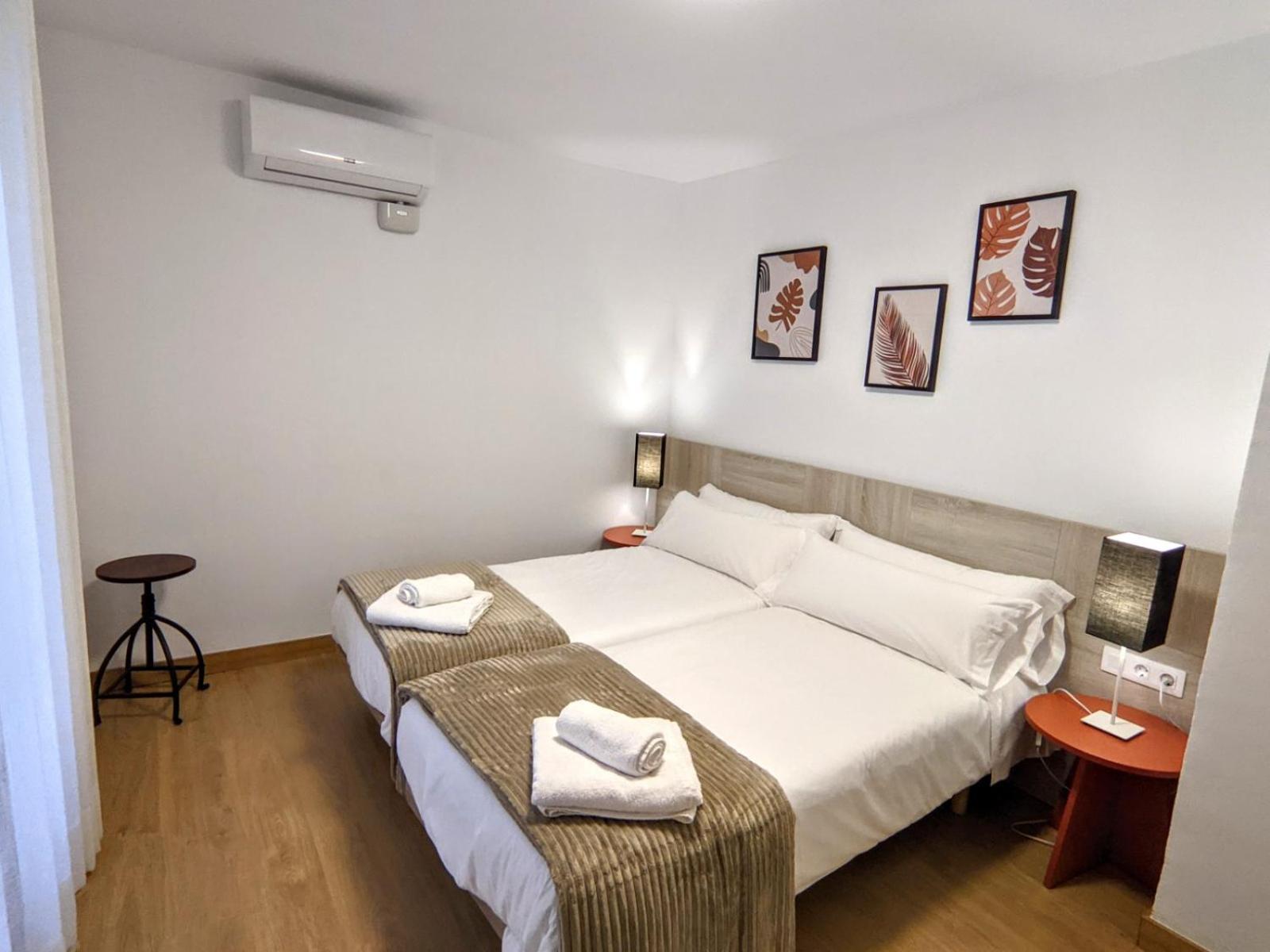 Apartamentos Plaza Del Torico Teruel Dış mekan fotoğraf
