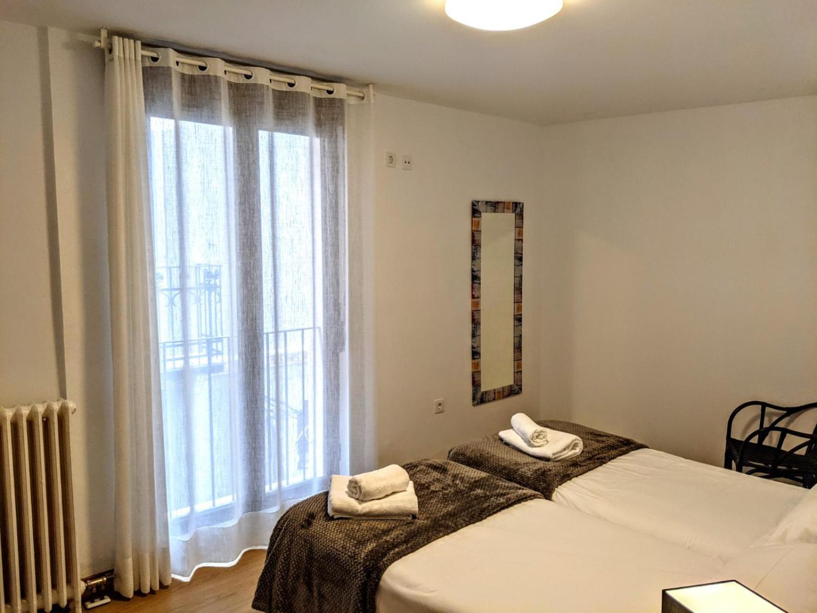 Apartamentos Plaza Del Torico Teruel Dış mekan fotoğraf