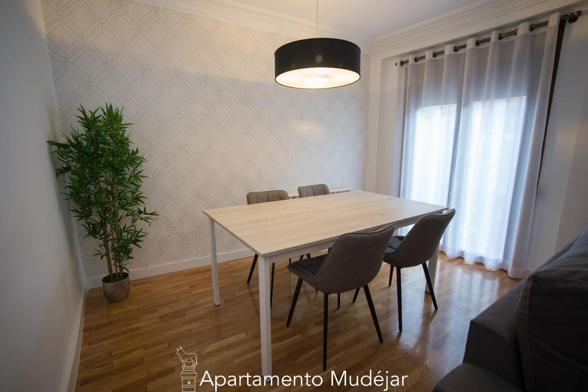 Apartamentos Plaza Del Torico Teruel Oda fotoğraf