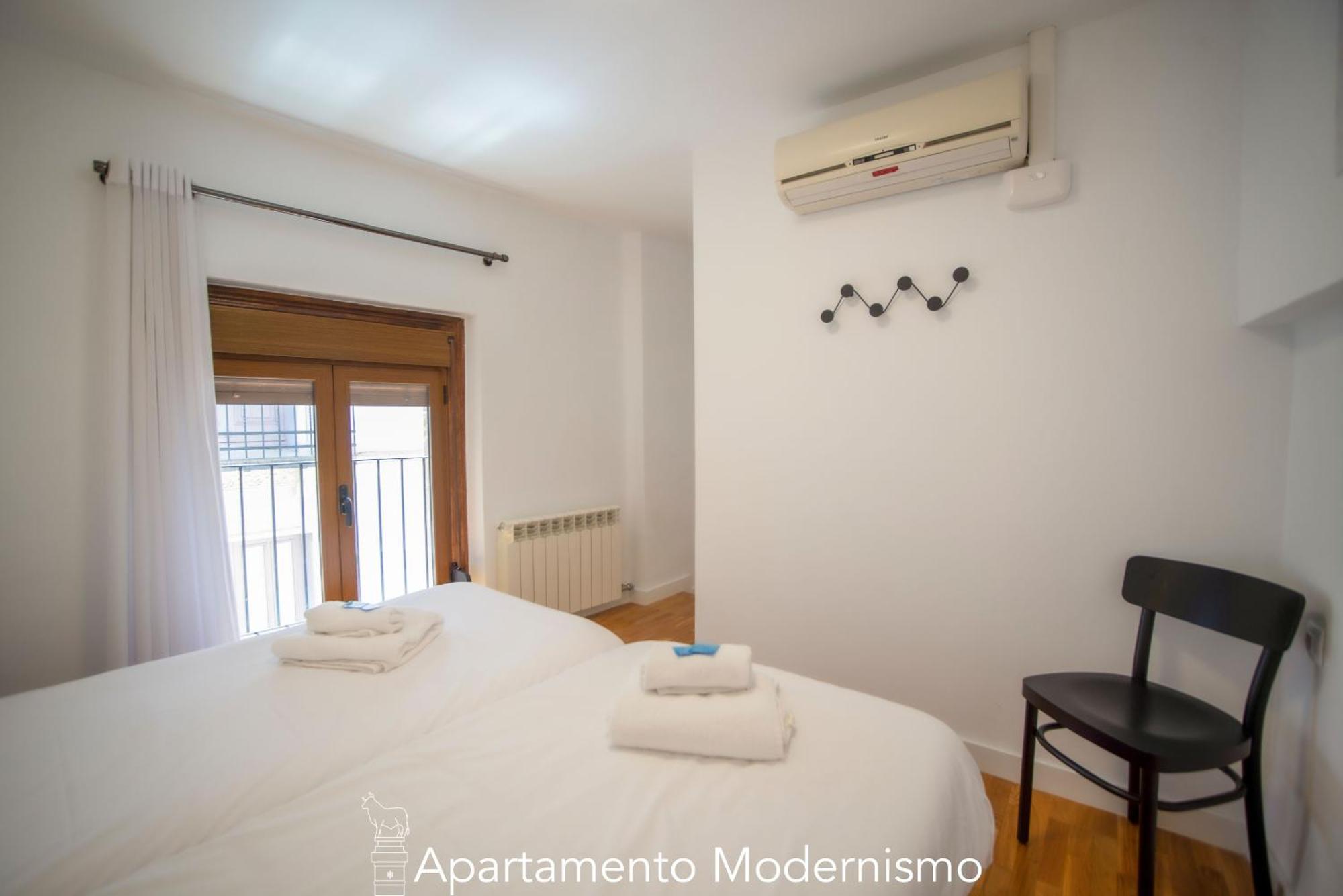 Apartamentos Plaza Del Torico Teruel Oda fotoğraf