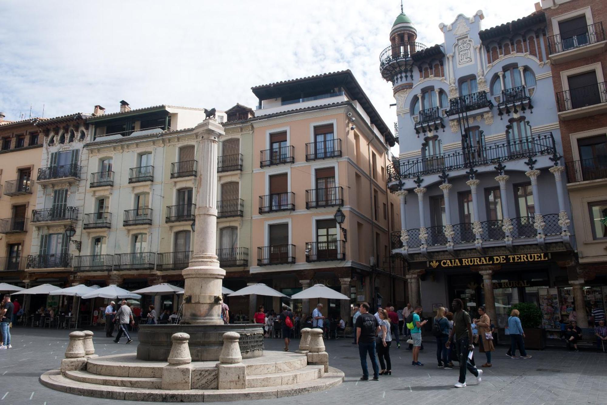 Apartamentos Plaza Del Torico Teruel Dış mekan fotoğraf