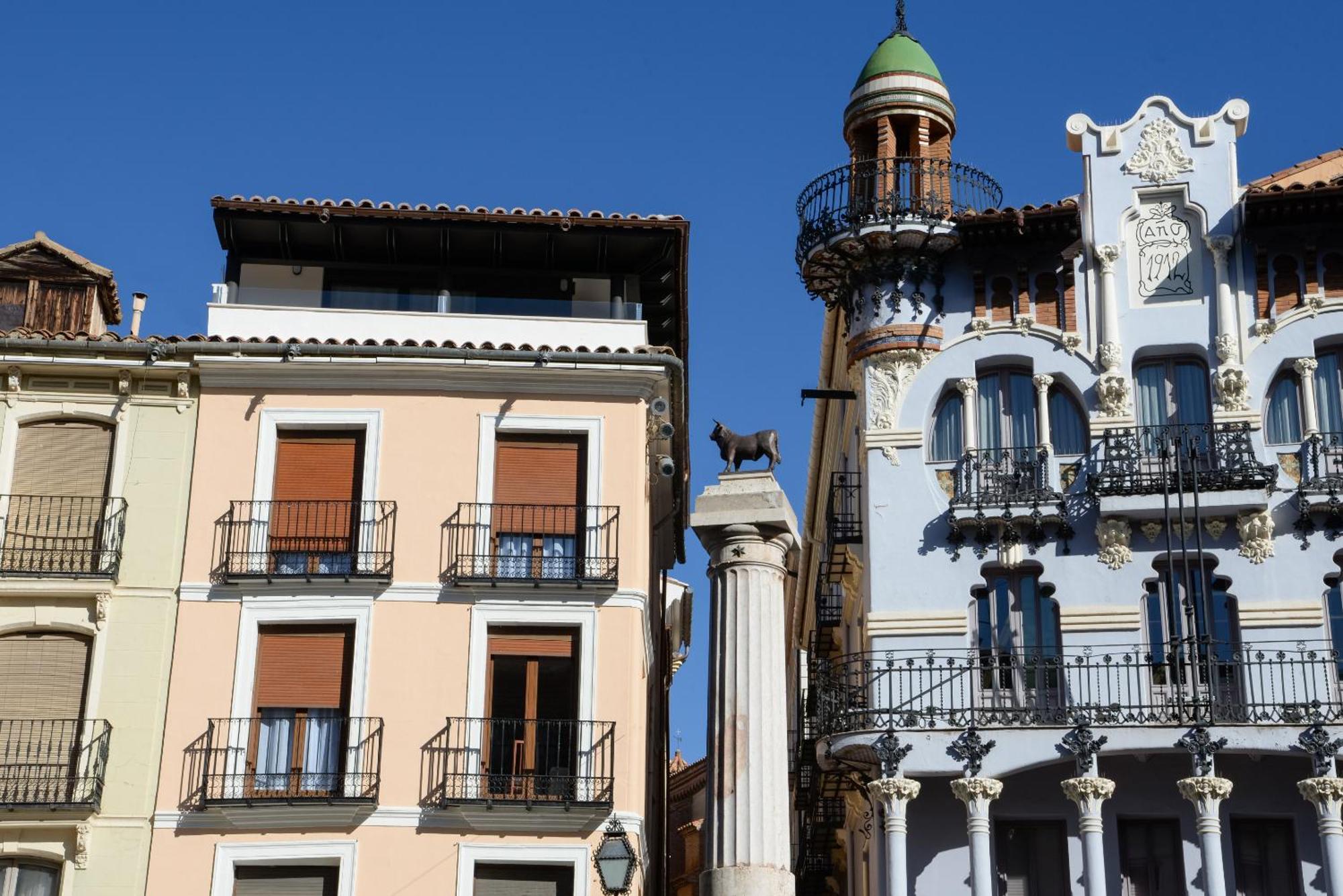 Apartamentos Plaza Del Torico Teruel Dış mekan fotoğraf
