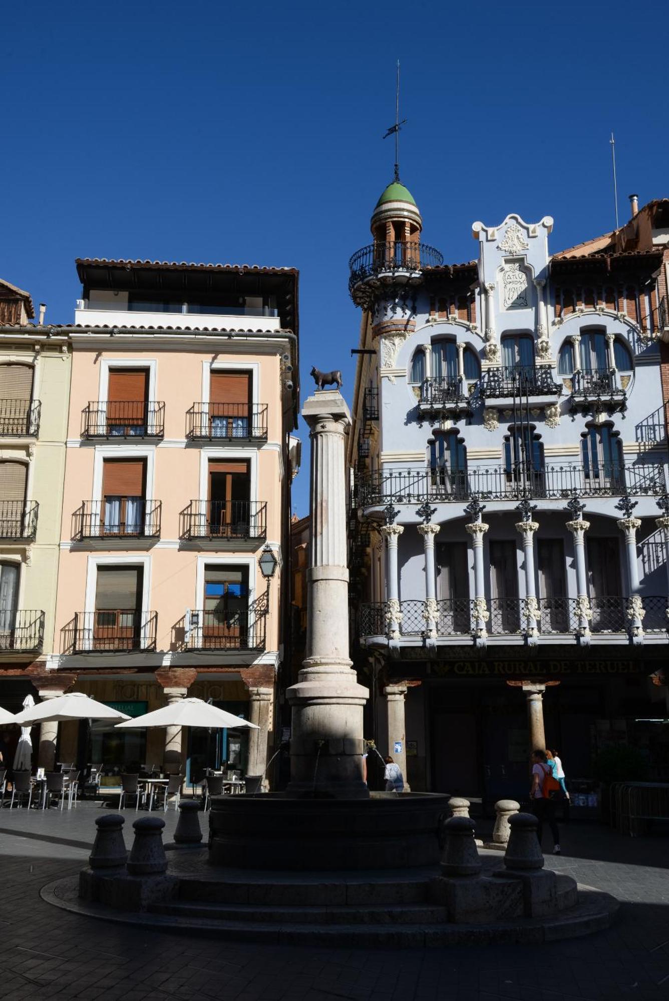 Apartamentos Plaza Del Torico Teruel Dış mekan fotoğraf